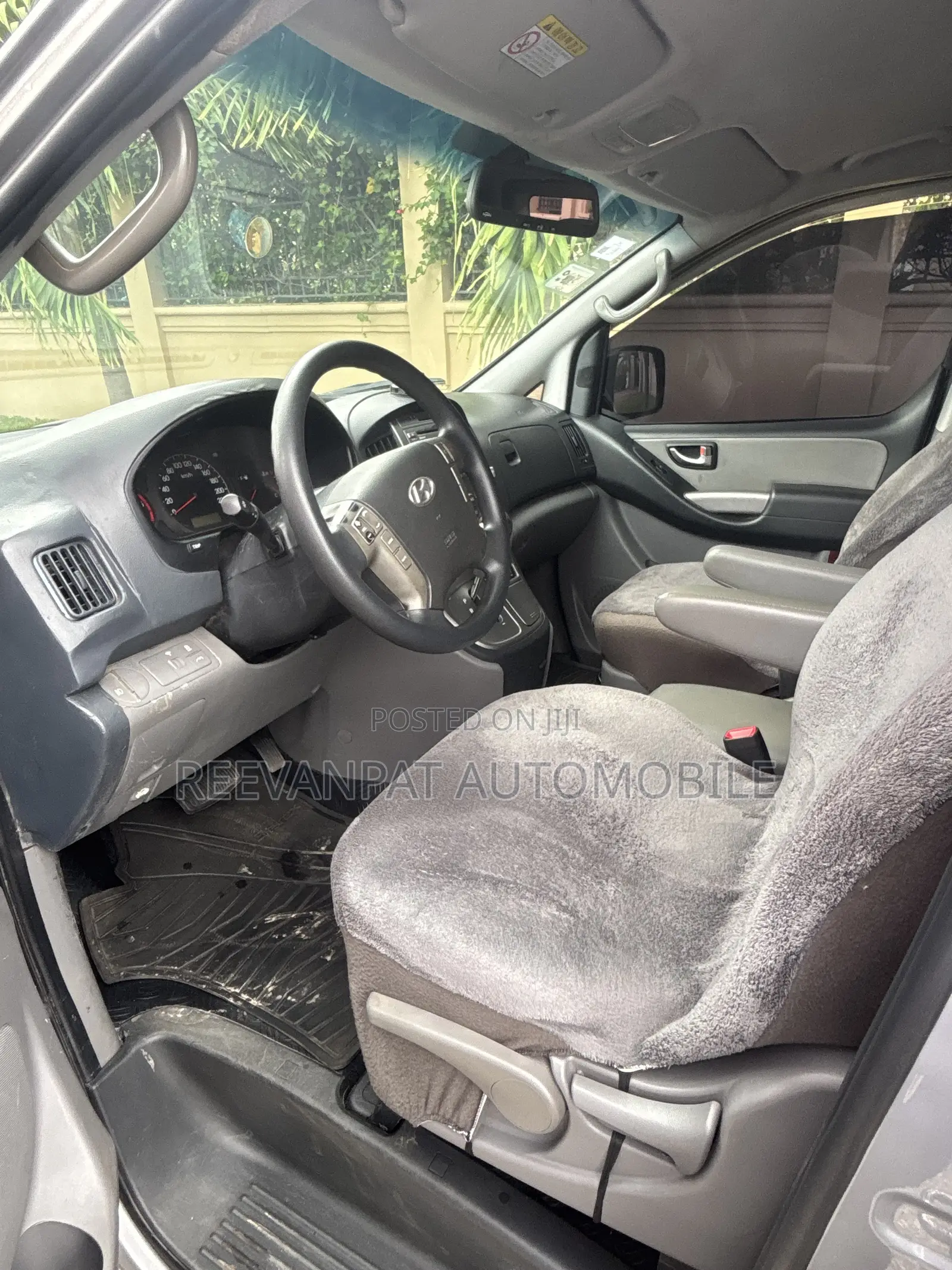 Hyundai H200 2015 Silver