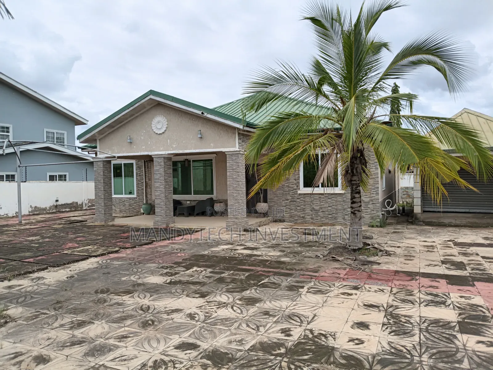 4bdrm House in Community 25 for sale