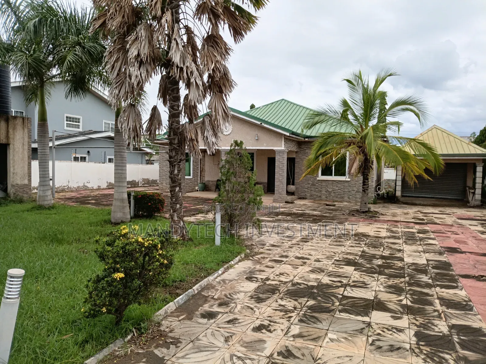 4bdrm House in Community 25 for sale