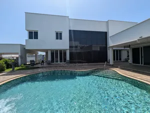 7bdrm Mansion in East Airport, Papaye for sale