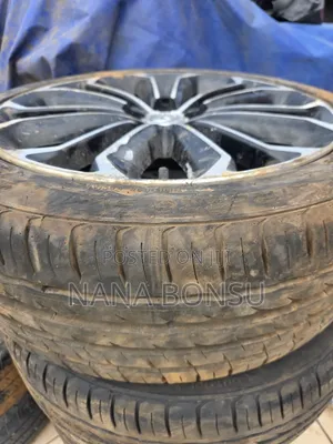 2016 Toyota Corolla Tyres 215/45z R17