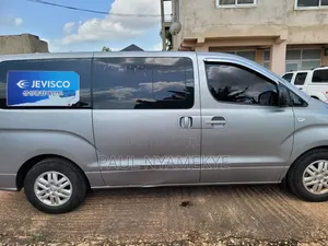 Hyundai Starex 2016 Silver