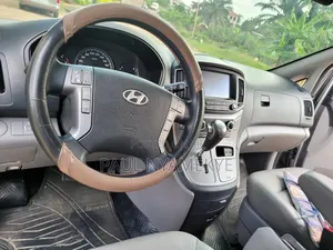 Hyundai Starex 2016 Silver