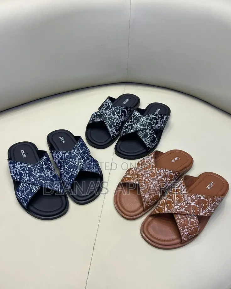 Hermès Chypre Sandals in Noir