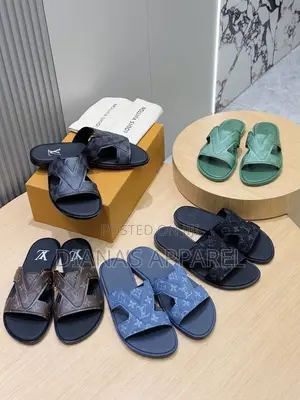 Hermès Chypre Sandals in Noir