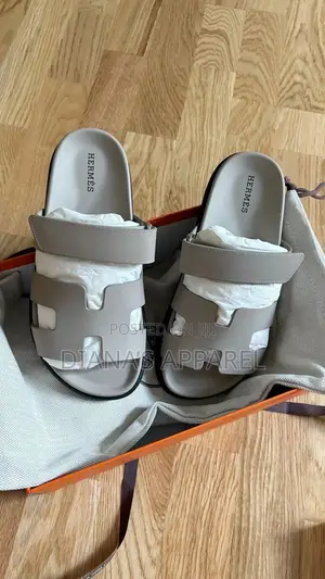 Hermès Chypre Sandals in Noir