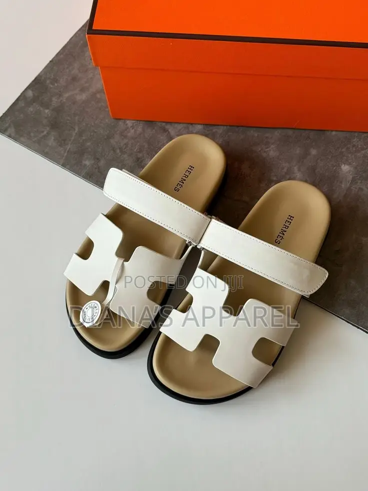 Hermès Chypre Sandals in Noir