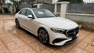 Mercedes-Benz E300 2025 White