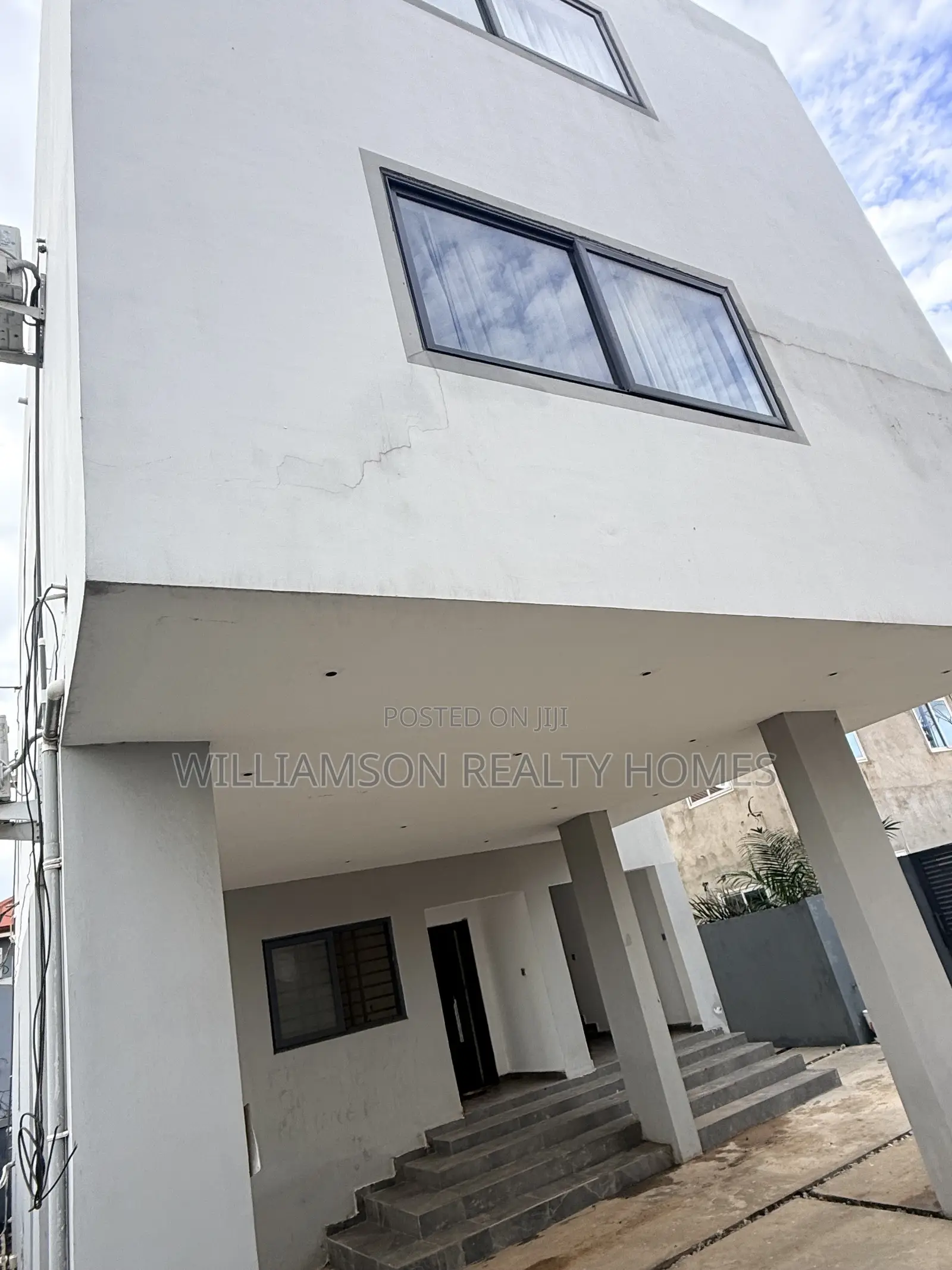 1bdrm Apartment in Community 18 Area, Spintex for rent