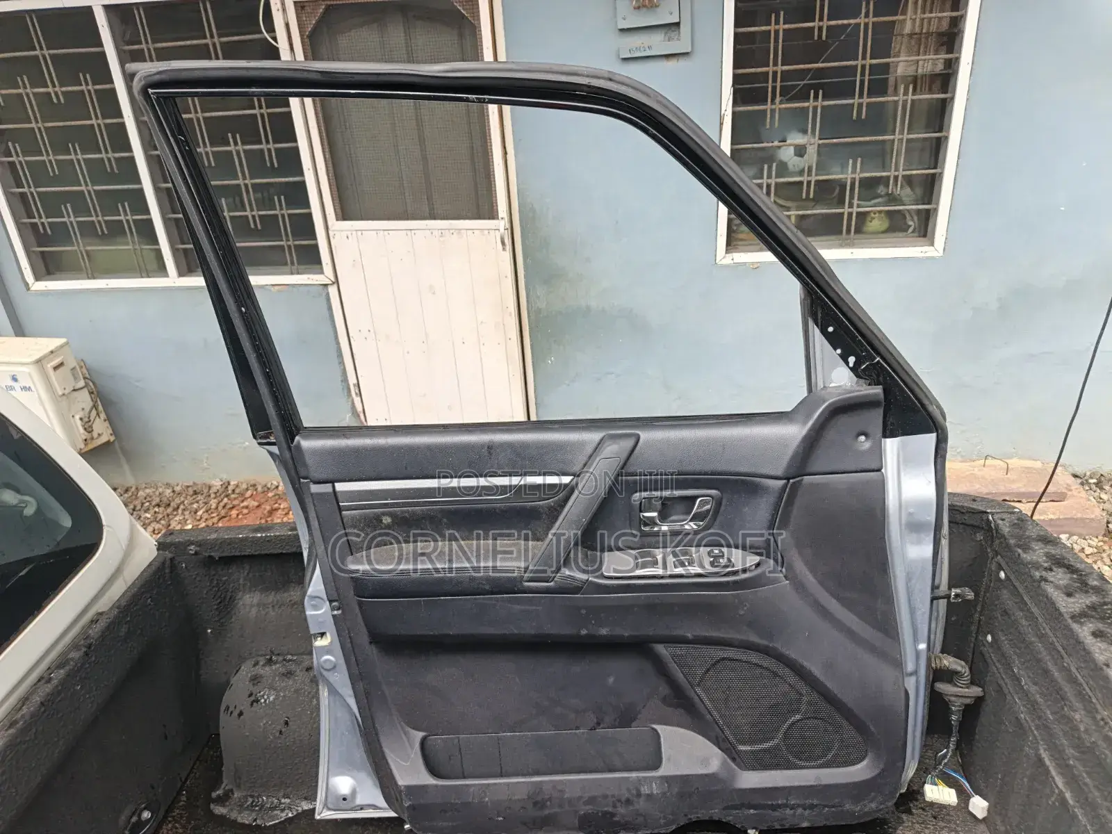Mitsubishi Pajero Door 2008,2009,2010,2011,2012,2013,2014,2015,2016,