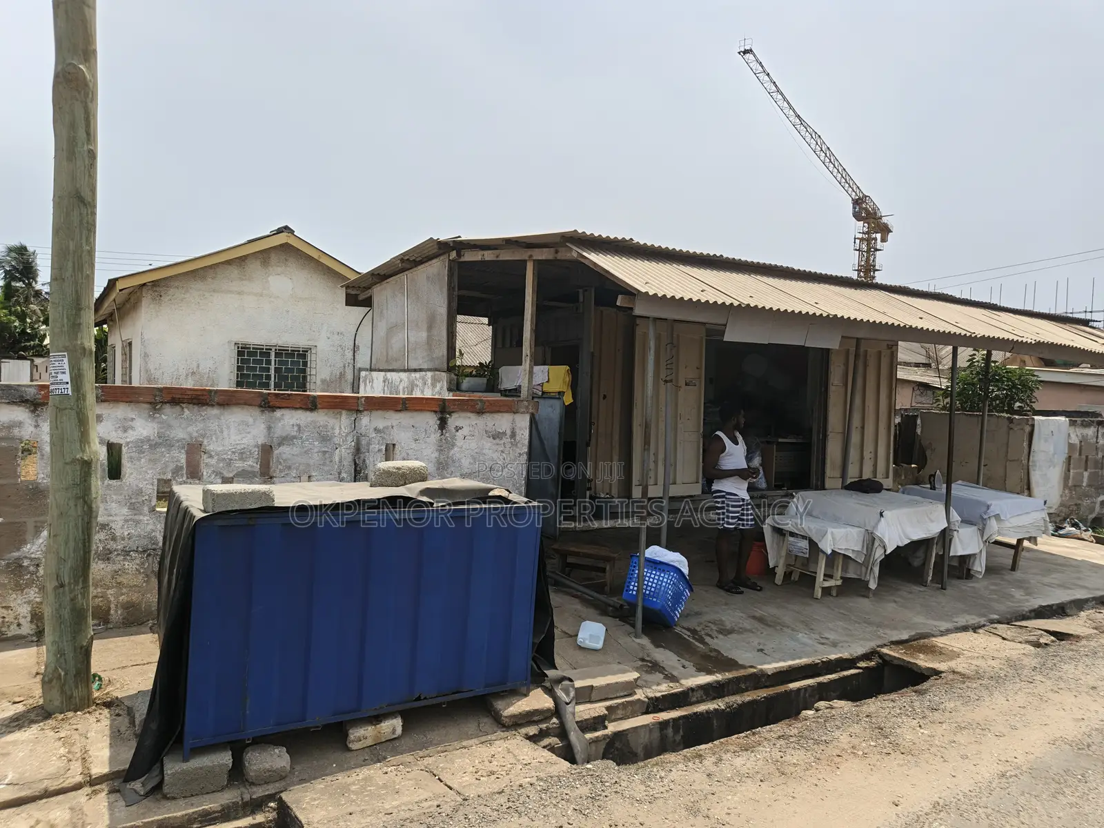 4bdrm House in South La Estate, Accra Metropolitan for sale