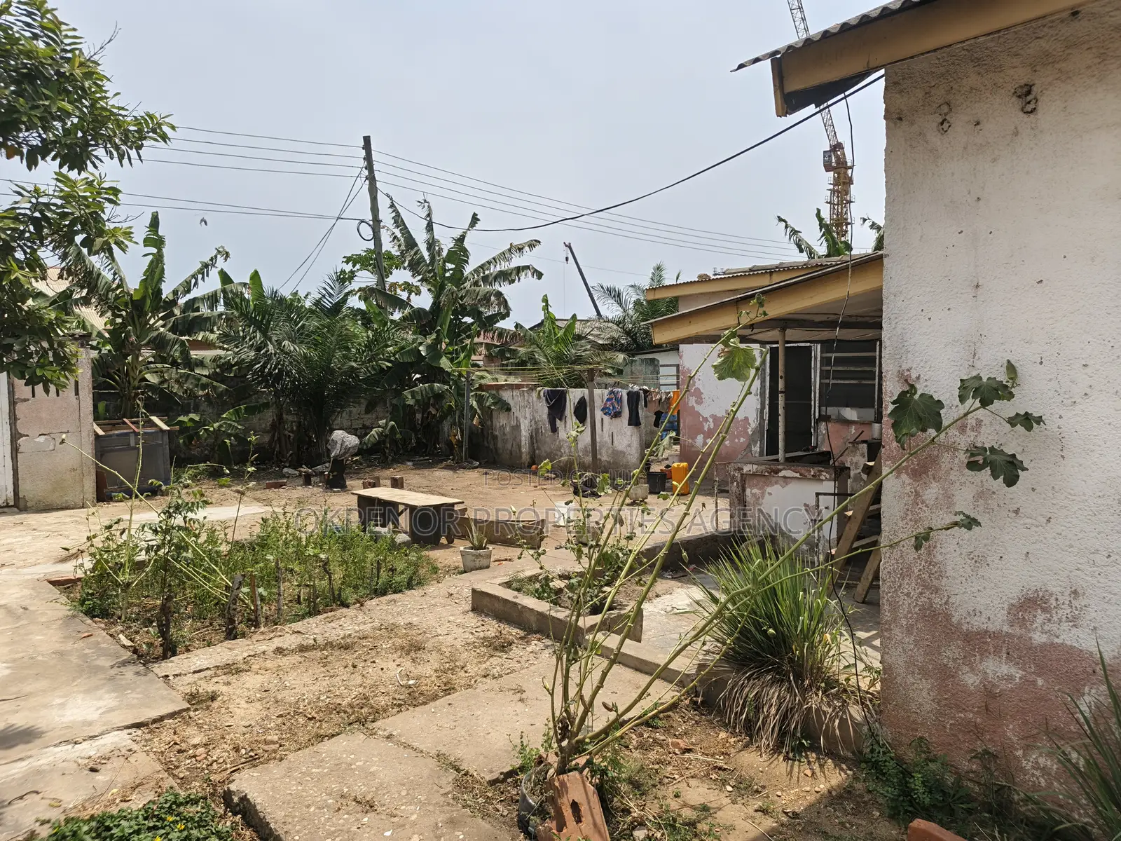 4bdrm House in South La Estate, Accra Metropolitan for sale
