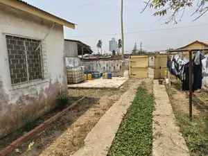 4bdrm House in South La Estate, Accra Metropolitan for sale