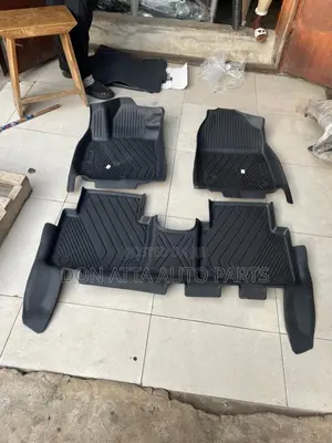 Land Cruiser 2018 Universal Carpet