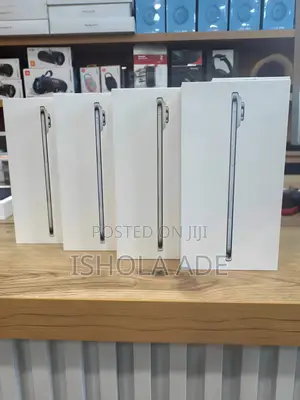 New Apple iPhone Air 256 GB Silver