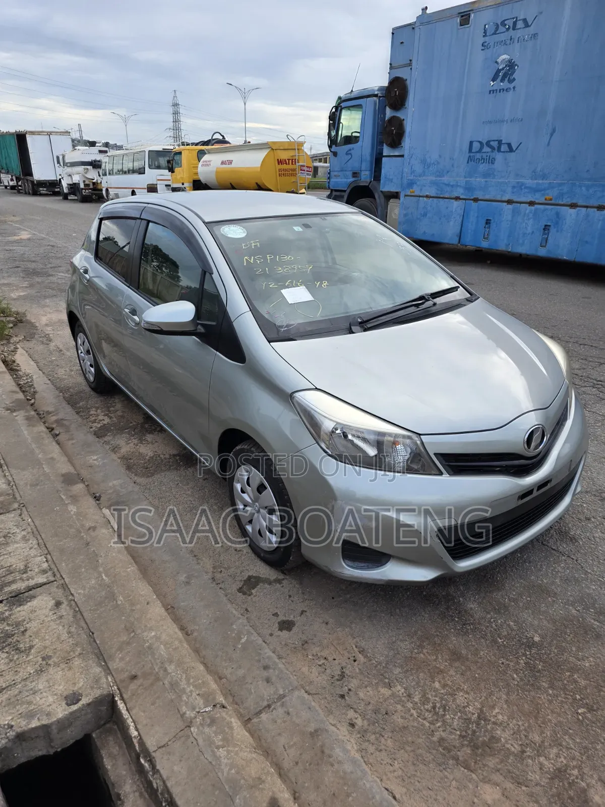 Toyota Vitz 2013