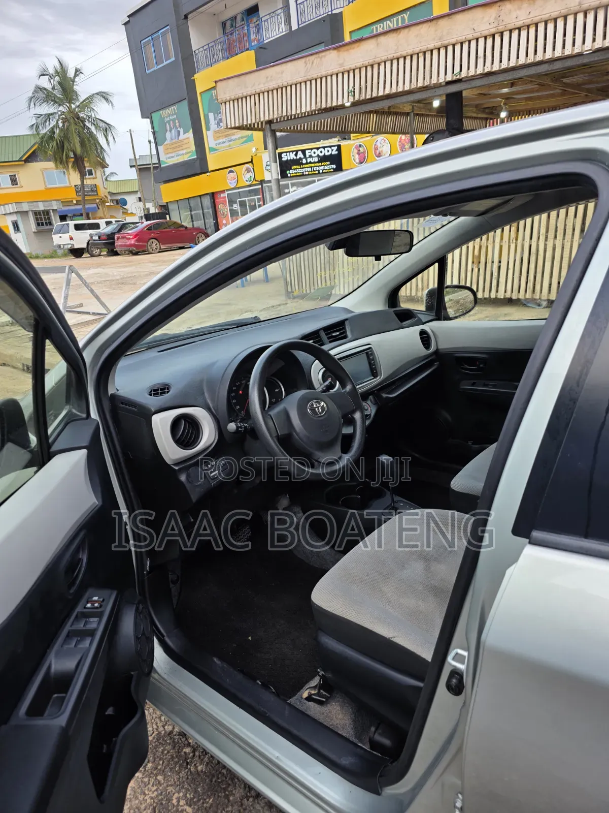 Toyota Vitz 2013