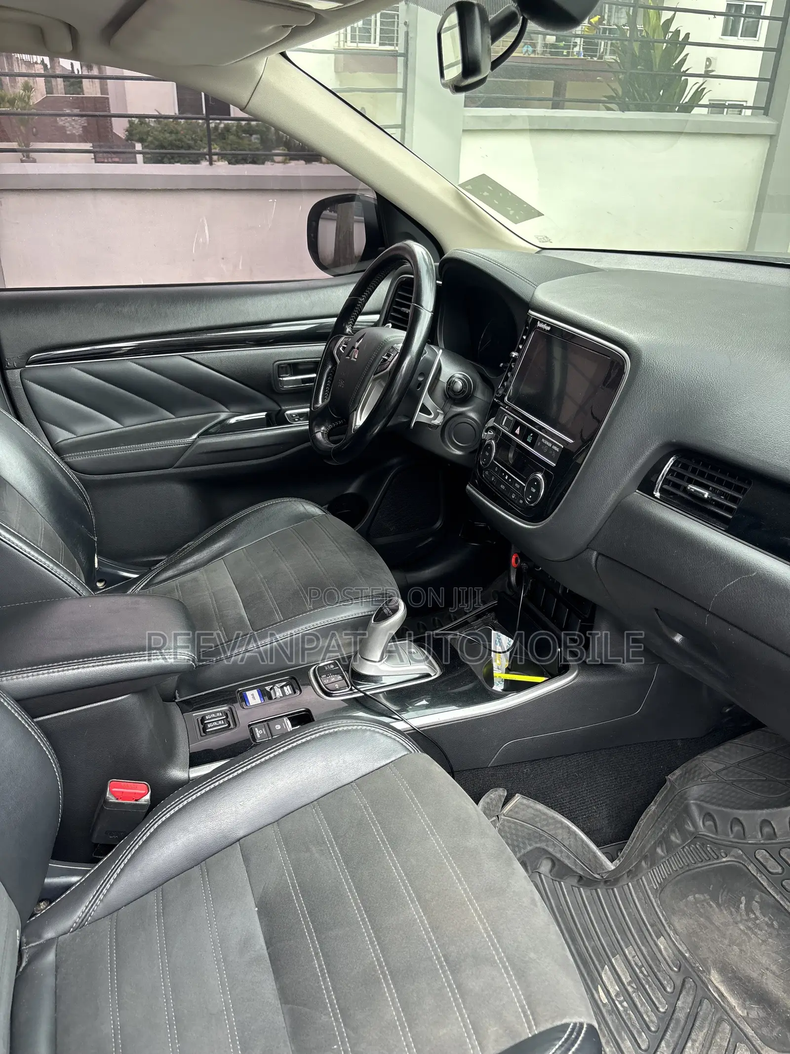 Mitsubishi Outlander PHEV 2019 Gray