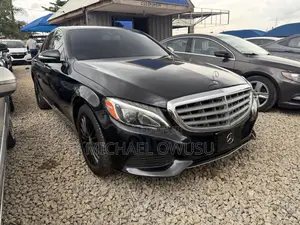 Mercedes-Benz C300 2016 Black