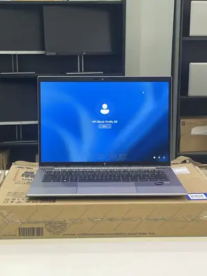 New Laptop HP ZBook Firefly G9 16GB Intel Core i5 SSD 256GB
