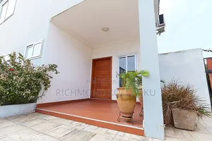 3bdrm Penthouse in Kofi'S Realty, Accra Metropolitan for sale