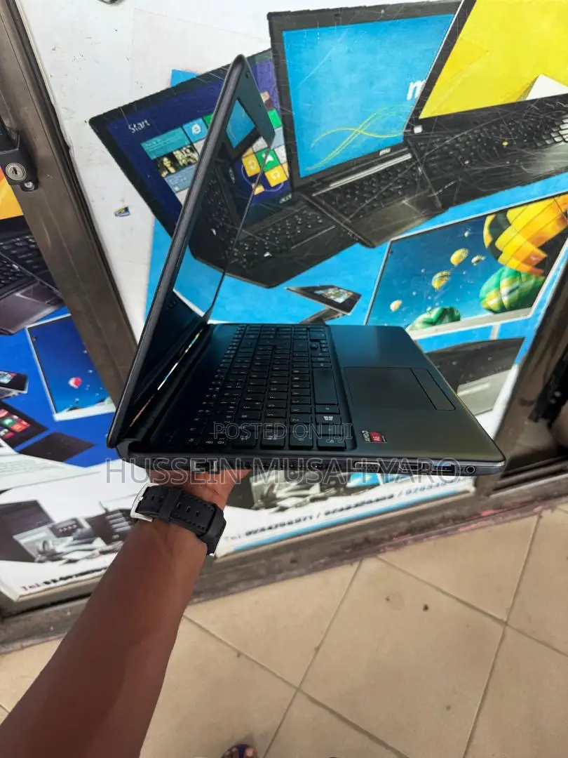 Laptop Acer Aspire E5-521 4GB AMD A6 HDD 320GB