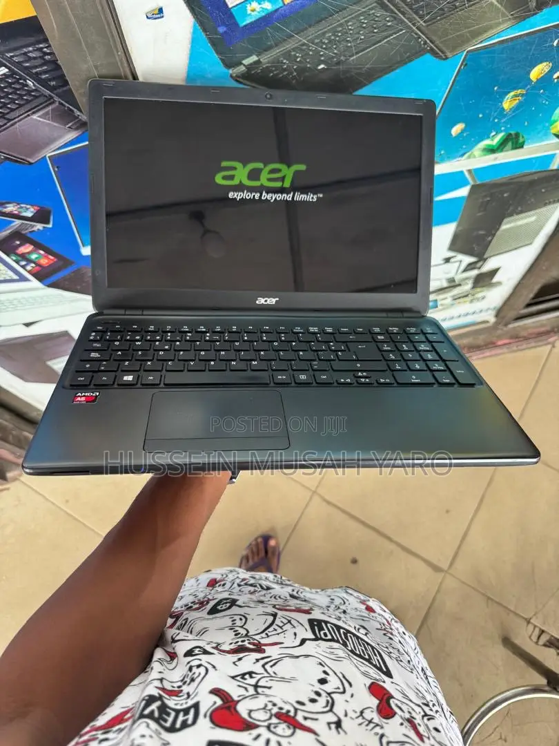 Laptop Acer Aspire E5-521 4GB AMD A6 HDD 320GB