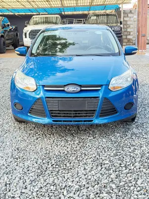 Ford Focus SE 4dr Sedan (2.0L 4cyl 5M) 2014 Blue