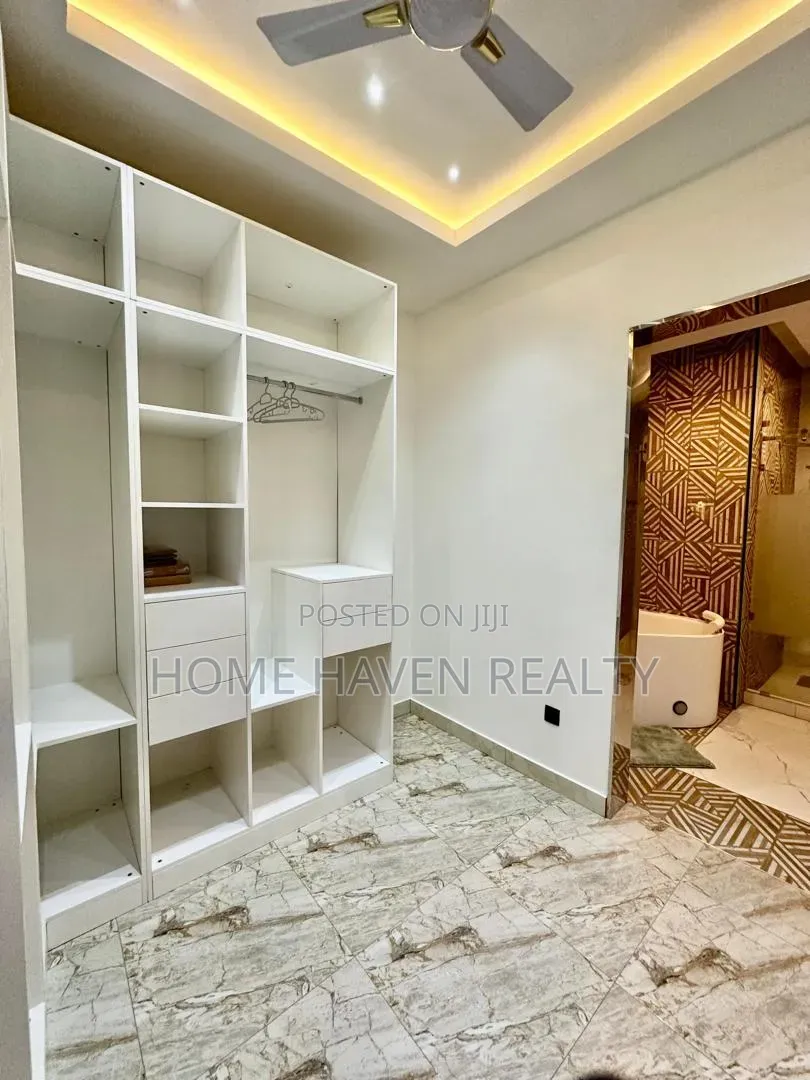 3bdrm House in Ogbojo East Legon, American House for rent