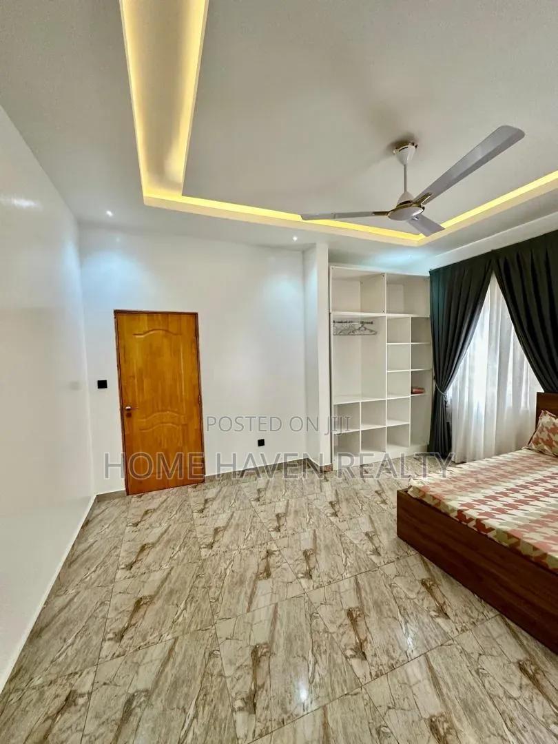 3bdrm House in Ogbojo East Legon, American House for rent