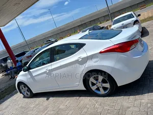 Hyundai Elantra 2013 White
