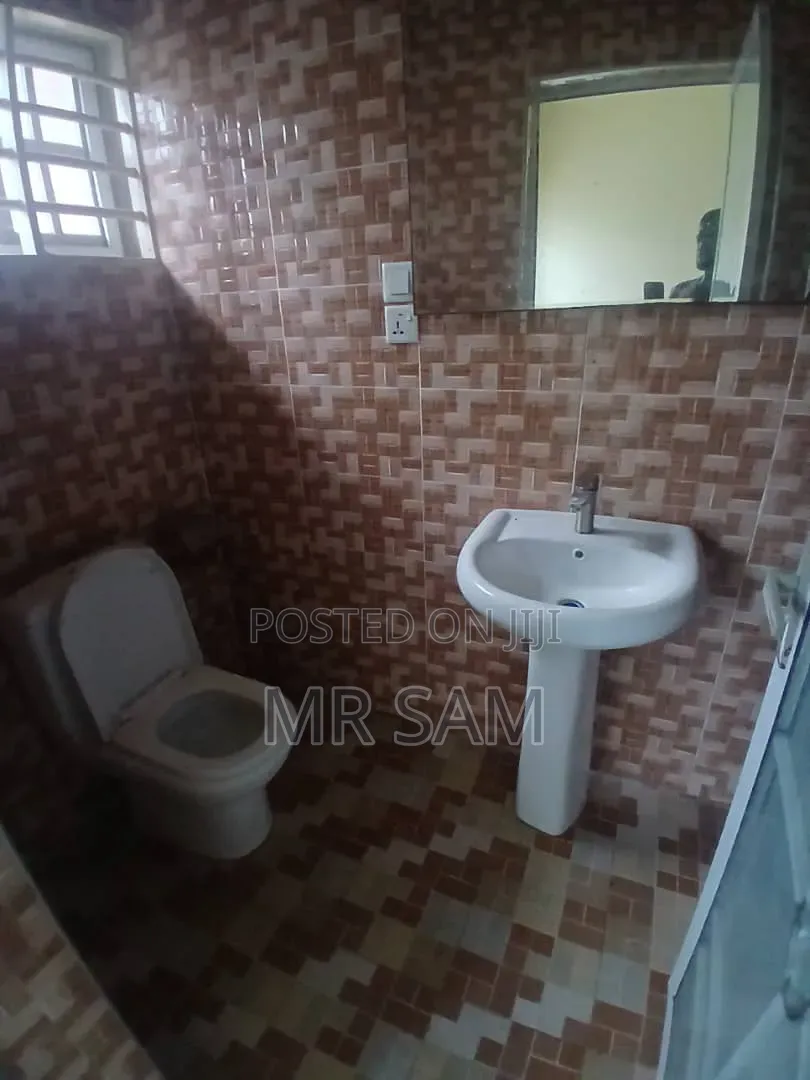 2bdrm Apartment in Sam Properties, Amasaman for rent