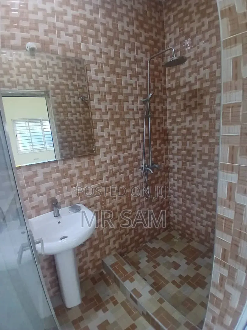 2bdrm Apartment in Sam Properties, Amasaman for rent