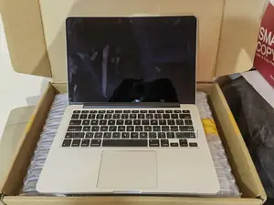 New Laptop Apple MacBook Pro 2015 8GB Intel Core 5 SSD 256GB