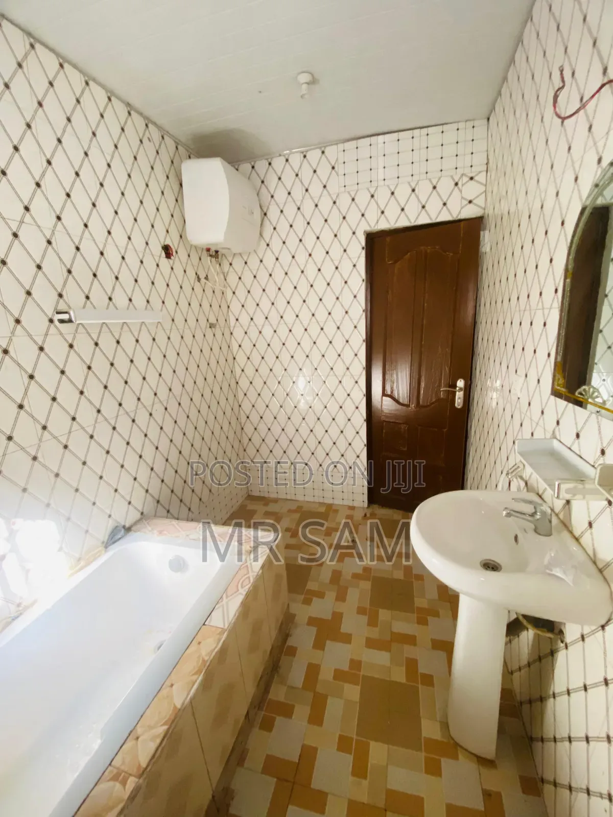 5bdrm House in Sam Properties, Amasaman for rent
