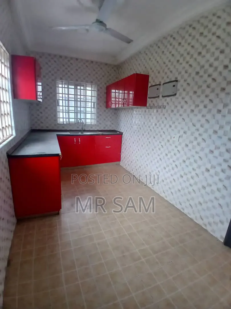 5bdrm House in Sam Properties, Amasaman for rent