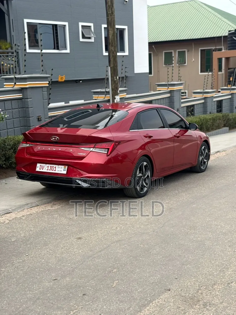 Hyundai Elantra Limited 2021 Red