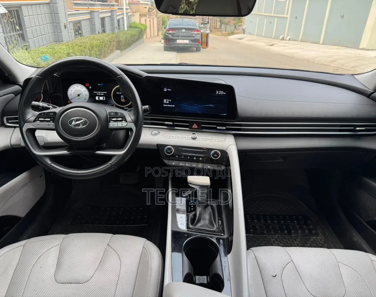 Hyundai Elantra Limited 2021 Red