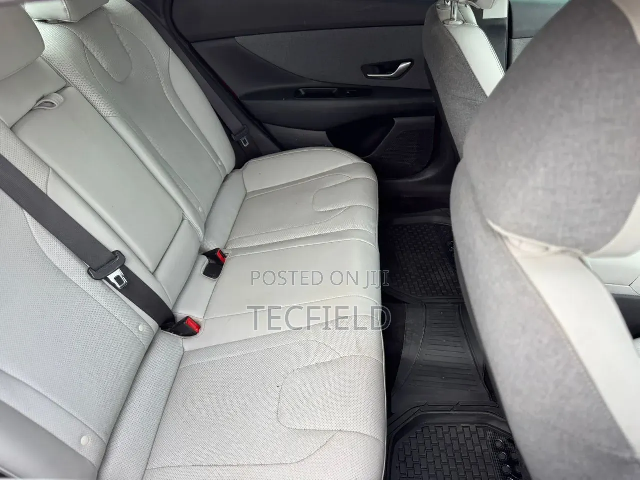 Hyundai Elantra Limited 2021 Red