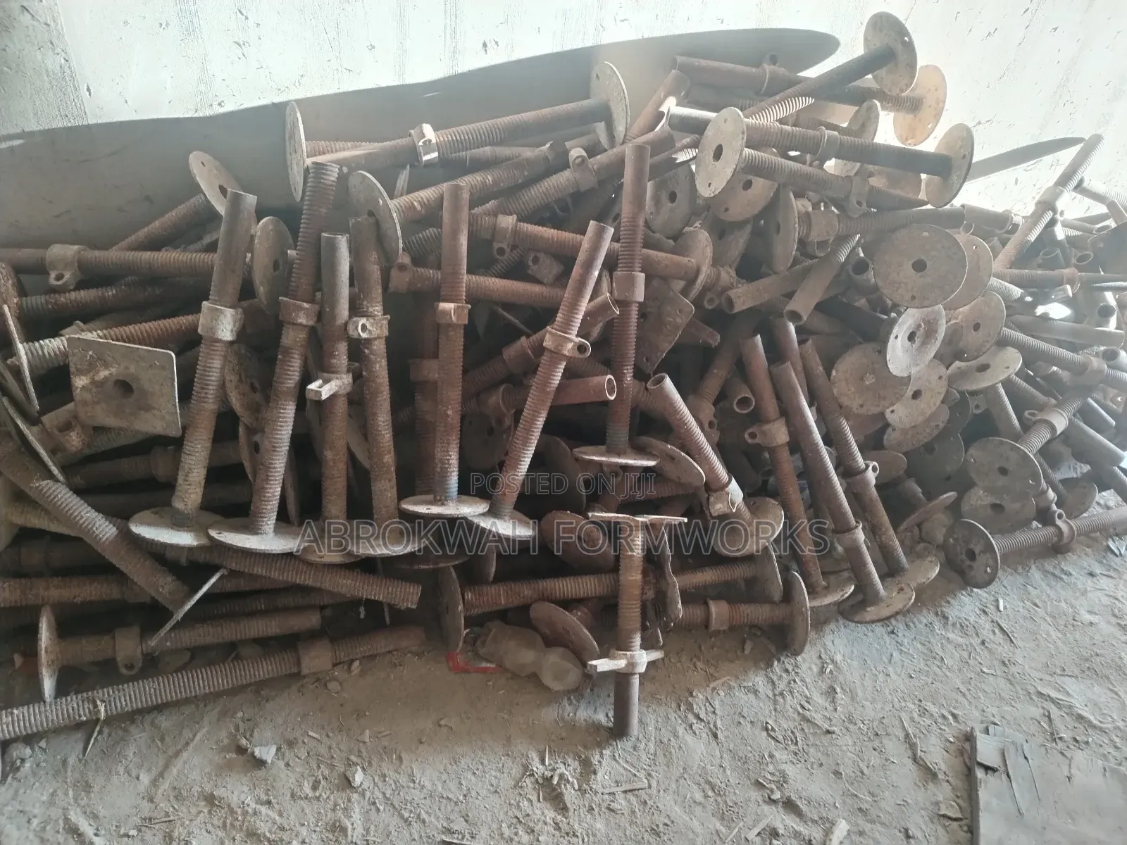 Plywood/Acro Jacks /Props/Retaining Wall/Lift Formwork /Tank /Decking