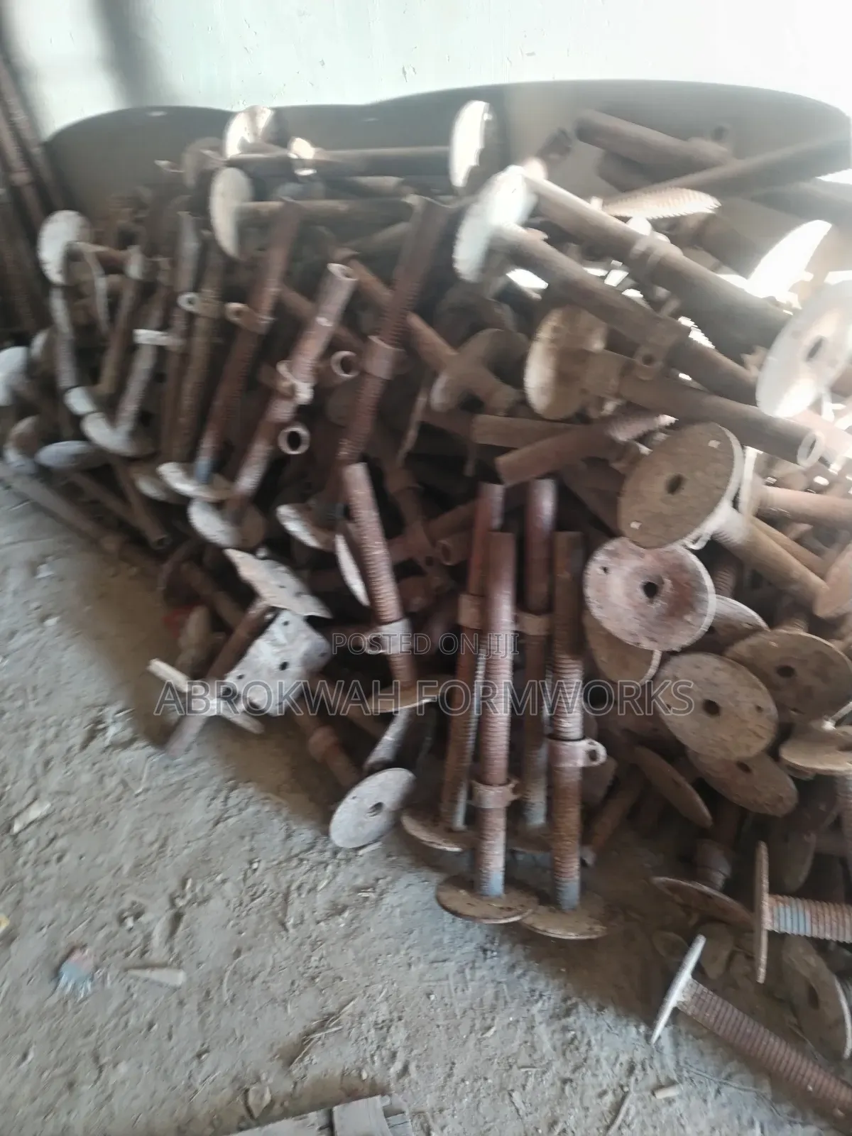 Plywood/Acro Jacks /Props/Retaining Wall/Lift Formwork /Tank /Decking