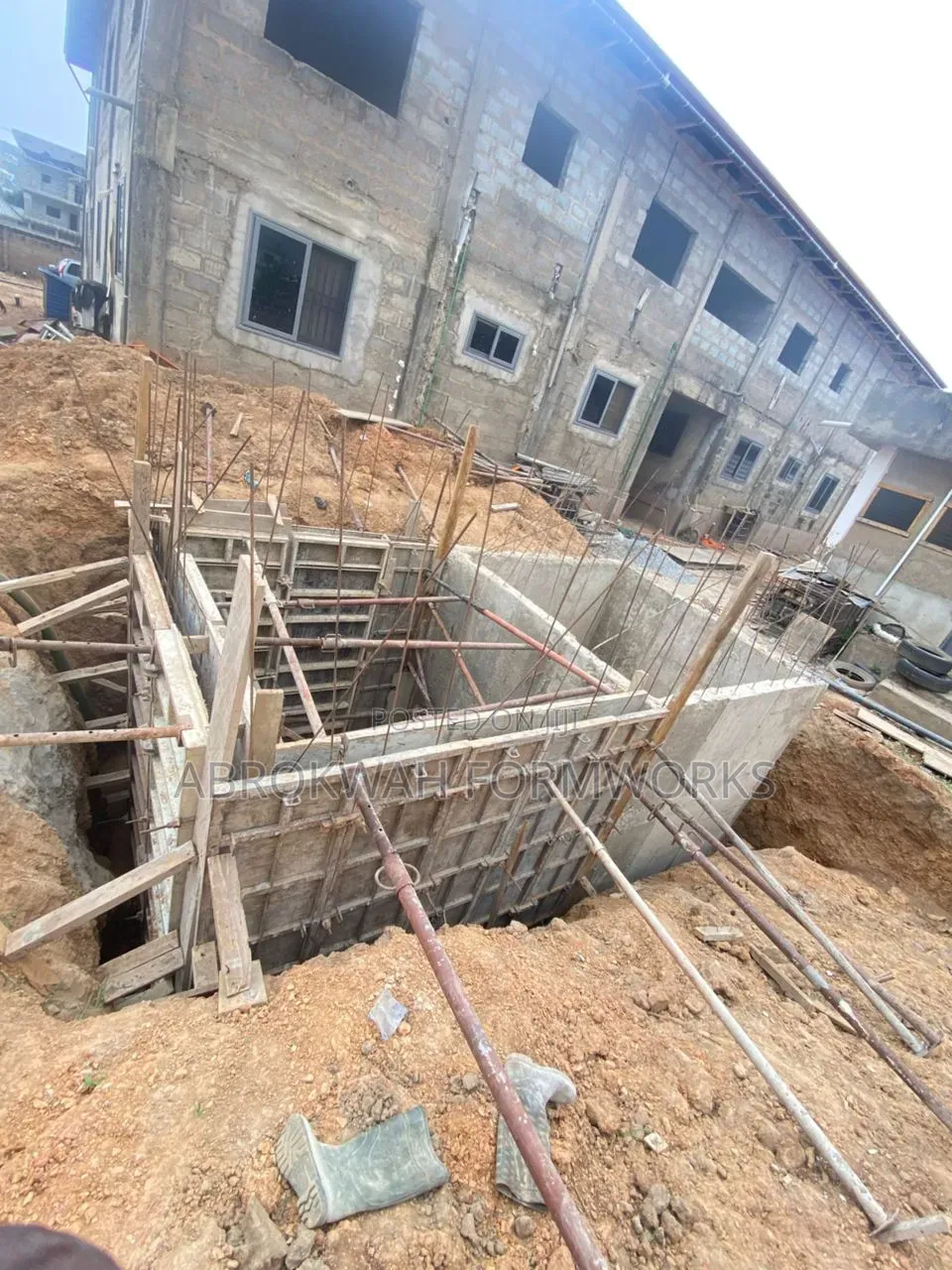 Plywood/Acro Jacks/Formworks /Scaffold/Decking /Column /Retaining Wall