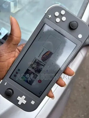 Nintendo Switch Lite Available on the Low Price.