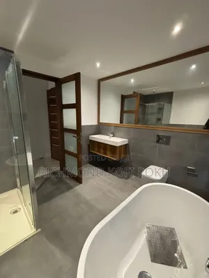 4bdrm House in Kofi'S Realty, Accra Metropolitan for sale