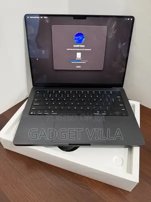 Laptop Apple MacBook Pro 2025 M5 16GB Apple M5 SSD 512GB
