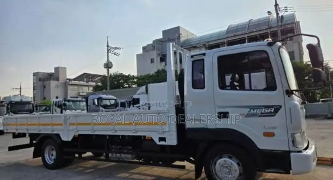 Hyundai Mega Truck 5 Ton 2005 2005 | Diesel | Manual Transmission |