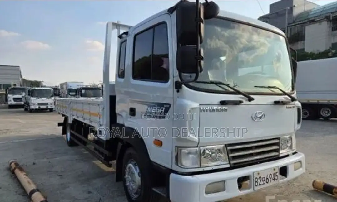 Hyundai Mega Truck 5 Ton 2005 2005 | Diesel | Manual Transmission |