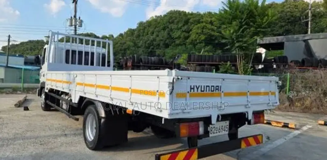 Hyundai Mega Truck 5 Ton 2005 2005 | Diesel | Manual Transmission |