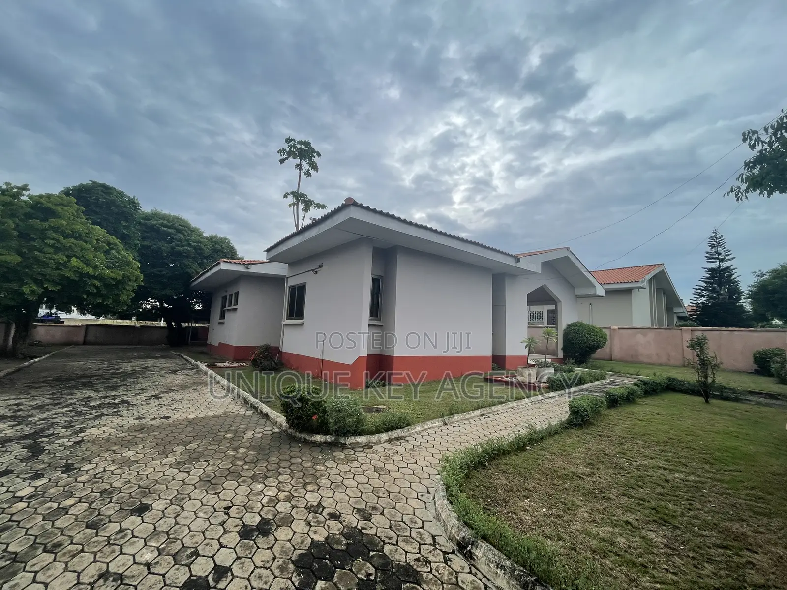 3bdrm Apartment in Unique Key Agency, Regimanuel Gray Estates for rent