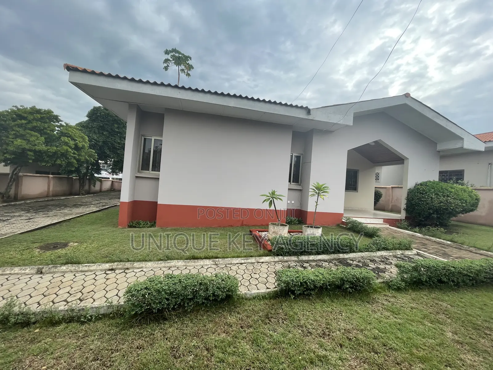3bdrm Apartment in Unique Key Agency, Regimanuel Gray Estates for rent